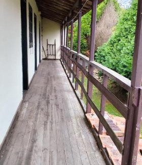 Cartelle House | Fonte dos pumares