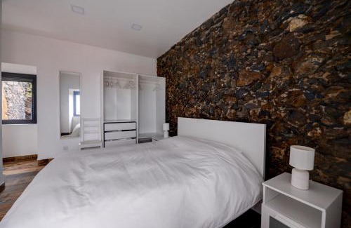 Faja Grande Villa | Fontinha Terrace View House