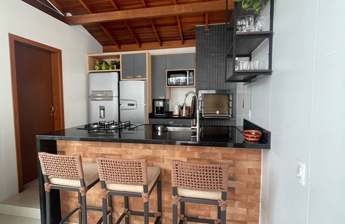 Ponta do Papagaio House | FOOT IN THE SEA Condominium Part. da Familia. Accommodates up to 12 people