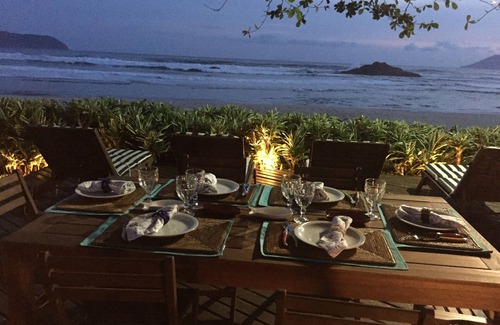 Juquehy House | Foot in the sand