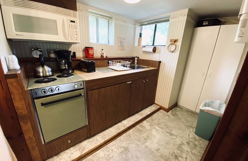 Lower Arapahoe Hotel | Foot of the Mountain Motel