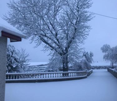 Annalong House | Foot of the Mournes - Cottage - Sleeps 4 - Parking