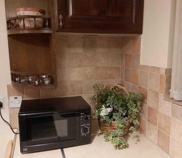 Annalong House | Foot of the Mournes - Cottage - Sleeps 4 - Parking