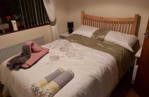 Annalong House | Foot of the Mournes - Cottage - Sleeps 4 - Parking