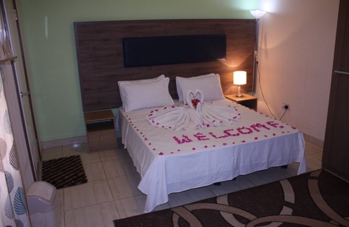 Old-Yundum Hotel | Football Hotel