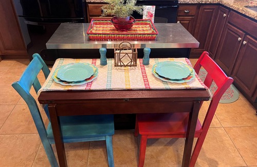 Foothills House | Foothills Delight with 2 Separate Living Spaces!