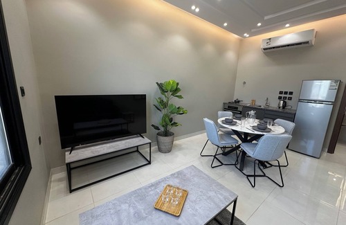 Medina Apartment | Foothills Luxury Residence