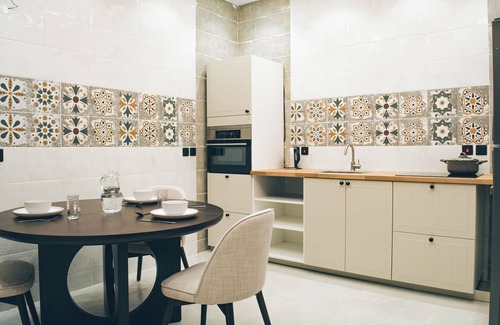 Medina Apartment | Foothills Luxury Residence