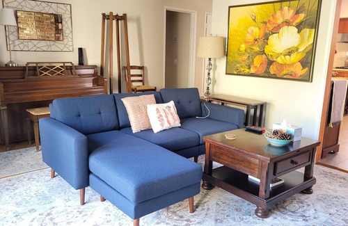 North Arroyo House | Foothills Retreat House near the Rose Bowl