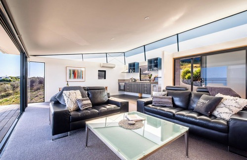 Coles Bay Apartment | Footprints 1 - Freycinet Holiday Houses