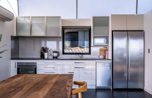 Coles Bay Apartment | Footprints 2 - Freycinet Holiday Houses