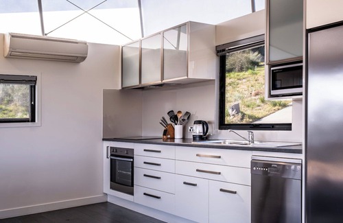 Coles Bay Apartment | Footprints 2 - Freycinet Holiday Houses