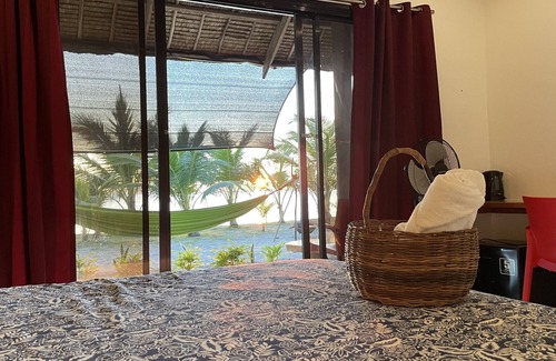 San Andres Hotel | Footprints Beach Resort