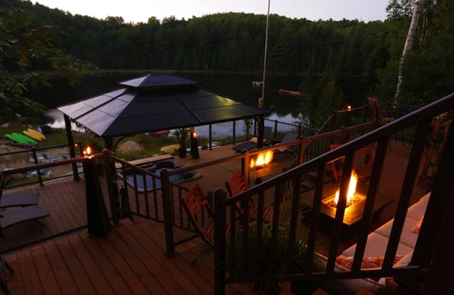 Hastings Highlands Resort | Footprints Resort - Rooms & Cabins with Private Lake