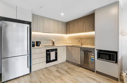 Buddina House | Footsteps to Surf, Shop & Dine on the Sunshine Coast