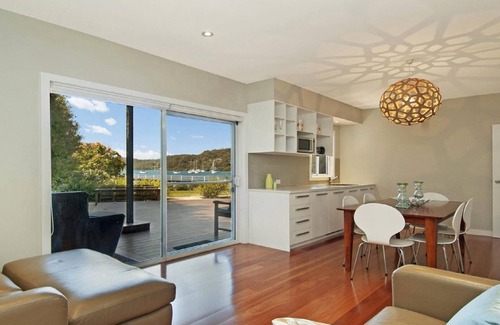 Pretty Beach Central Coast House | 'Footsteps to the Bay' by Accom Holidays