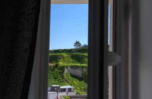 Messaria House | For All Seasons Mansion - Grand Apartment with plunge pool