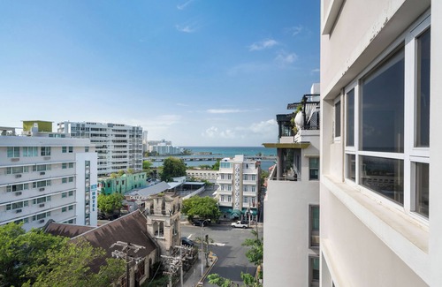 Miramar Apartment | For Family & Friends | With Balcony | Free Parking | Air Conditioner