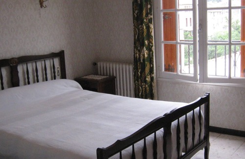 Prats-de-Mollo-la-Preste House | For hiking in the Pyrénées Orientales Rental of rooms for 2 or 3 people.