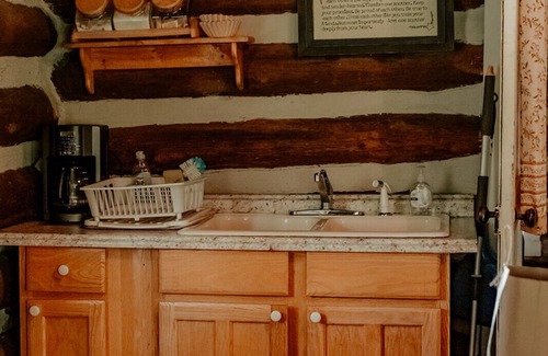 Steelville Cabin | 'For Old Time's Sake' Log Cabin