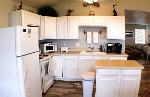 Matagorda House | For Sandy Toes & Sunny Vibes. Book Now!