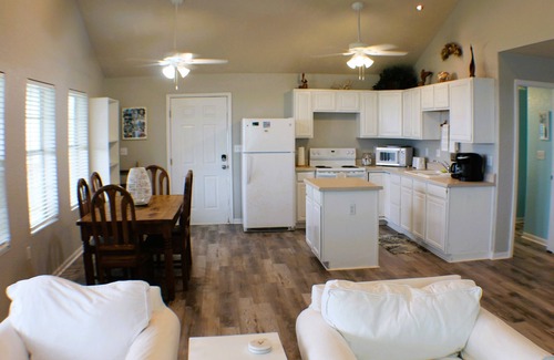 Matagorda House | For Sandy Toes & Sunny Vibes. Book Now!