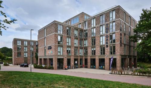 Acresford Apartment | For Students Only The Oaks in Coventry