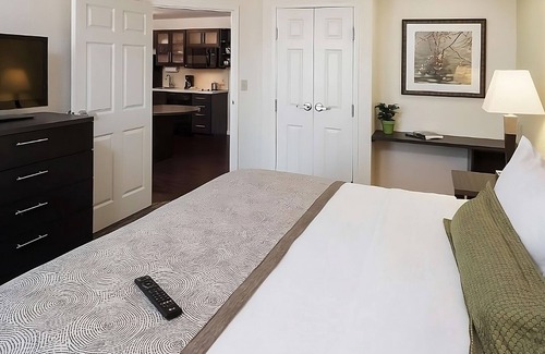 Wichita Hotel | For the Whole Family! 3 Great Units, Free Parking, Pet-Friendly, KItchen