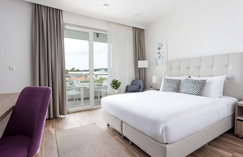 Ulcinj Hotel | For the Whole Family! TWO Comfortable 2BR Suites, Beachfront, Outdoor Pools!