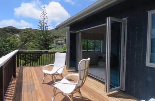 Karkari Peninsula House | Forbes Hillside Hideaway