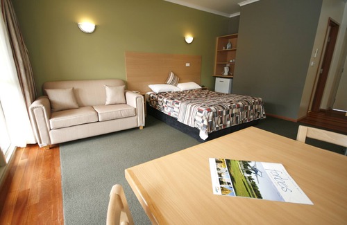 Forbes Hotel | Forbes Victoria Inn