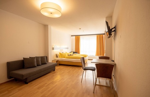 Bahnhofsvorstadt Apartment | Ford Apartment