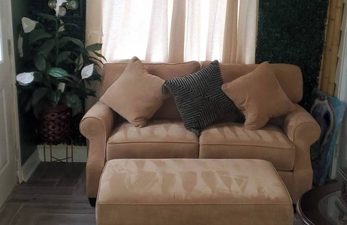 Homewood House | Fore Peace & Love at the Golf House 4 Beds, Lots of Light Warm Retreat