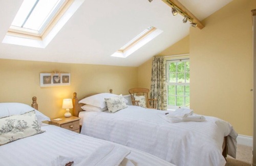 Buckton Other | Foremans House in beautiful Yorkshire with countryside views and beach nearby