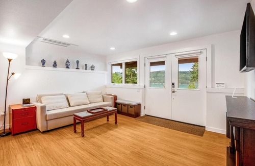 Adelma Beach House | Forest Bay House Apartment