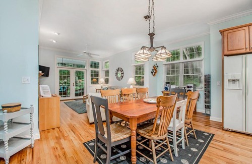 New Buffalo House | Forest Beach Getaway