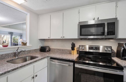 Hilton Head Island House | Forest Beach Townhome 2BR/1.5 Bath Pet Friendly and 1 Block from the Beach