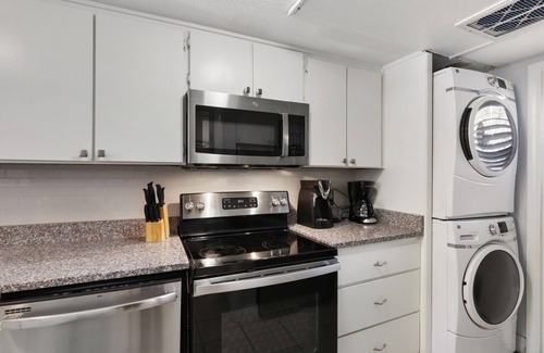 Hilton Head Island House | Forest Beach Townhome 2BR/1.5 Bath Pet Friendly and 1 Block from the Beach