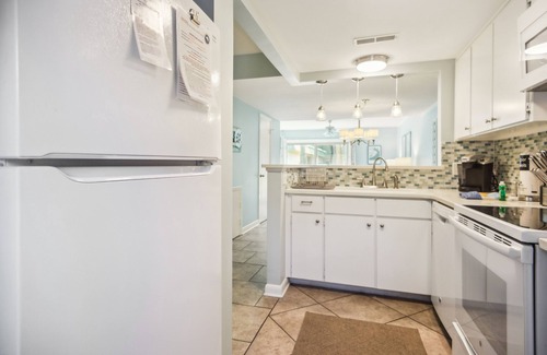 Hilton Head Island House | Forest Beach Townhome - Pet Friendly - 1 Block from the Beach