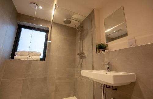 West Laroch Apartment | Forest Corner Luxury Apartment with Hot Tub