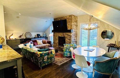 Collingwood Ski Chalet | Forest Cottage- Explore, Discover & Experience the Idyllic Blue Mountains