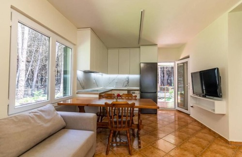 Golem Villa | Forest Cottage -middle of the forest & near the beach