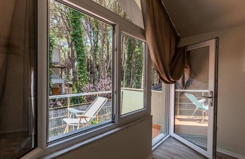 Golem Villa | Forest Cottage -middle of the forest & near the beach