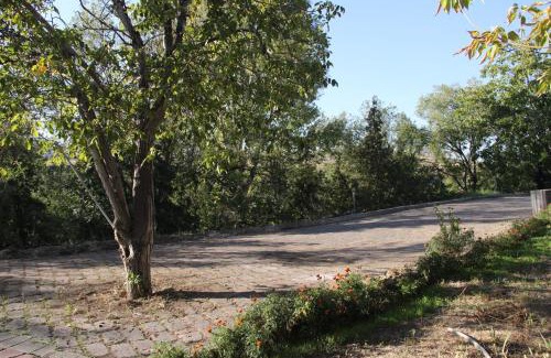 Nor-Nork Hotel | Forest Cottages Hotel EVN