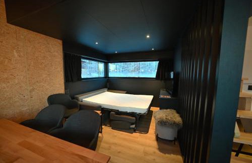 Grandham House | Forest cube Tradition