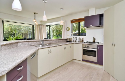 Parklands House | Forest Drive - Forest Drive: Spacious three bedroom house