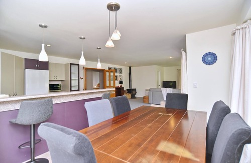 Parklands House | Forest Drive - Forest Drive: Spacious three bedroom house