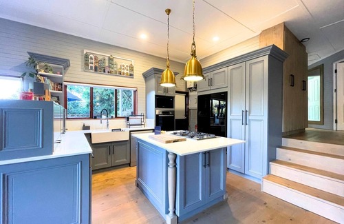Keurboomstrand Villa | Forest Escape w/Pool, Jacuzzi & Pizza Oven