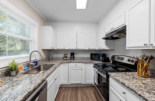 Augusta Cabin | Forest Estates Lodge - Spacious + Available NOW!