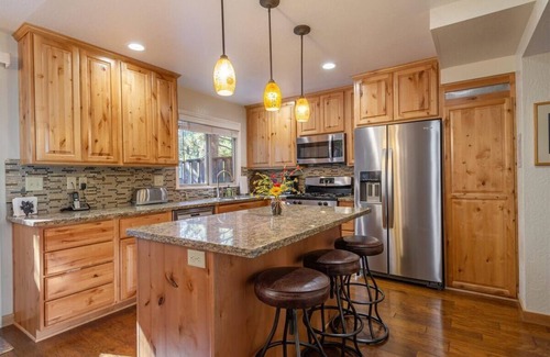 Lake Forest Condo | Forest Glen 3 Bedroom Condo